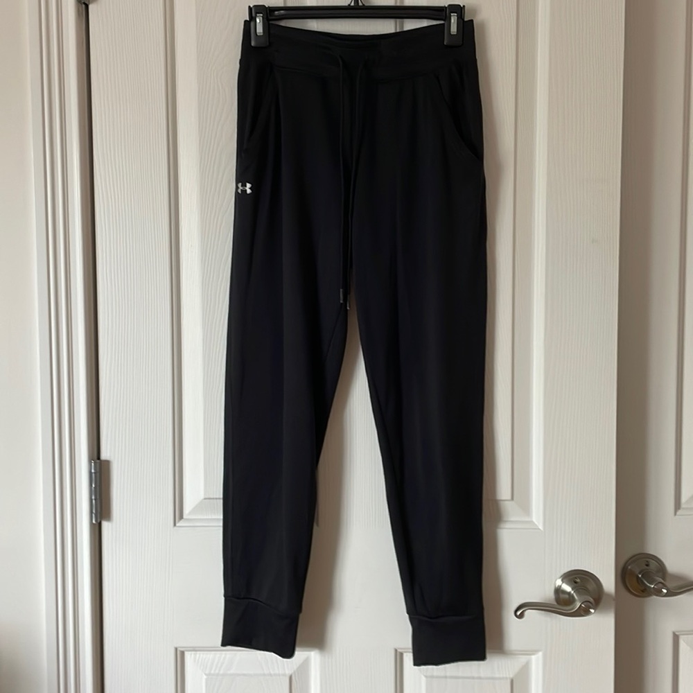 Women’s under armour sweatpants size XS